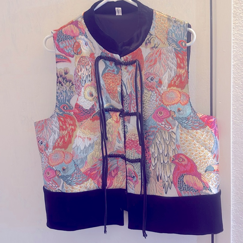 NEW traditional vest coloful nice to pair with Jean for fashion